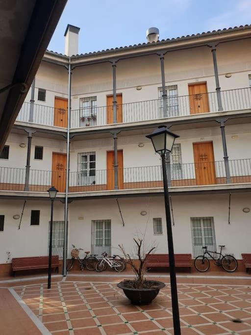 Apartamento Plaza De San Bernardo 4 Севиля Екстериор снимка